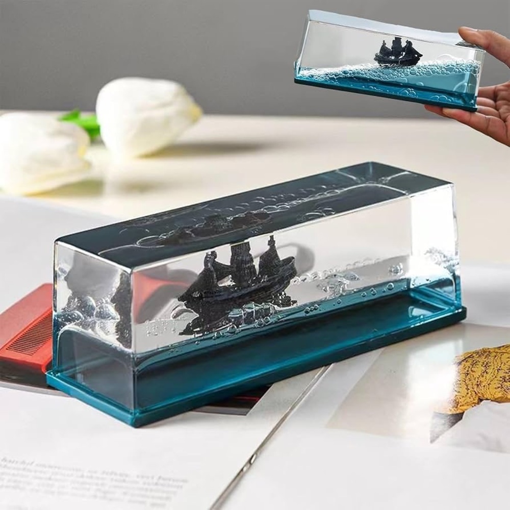 Liquid Motion Pirate Ship Desk Decor